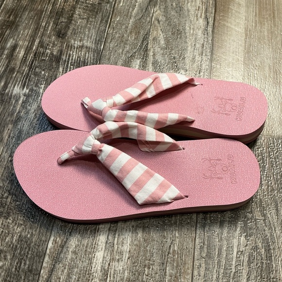 Pink Striped Women's Sandals Size 8.5 - Picture 2 of 12